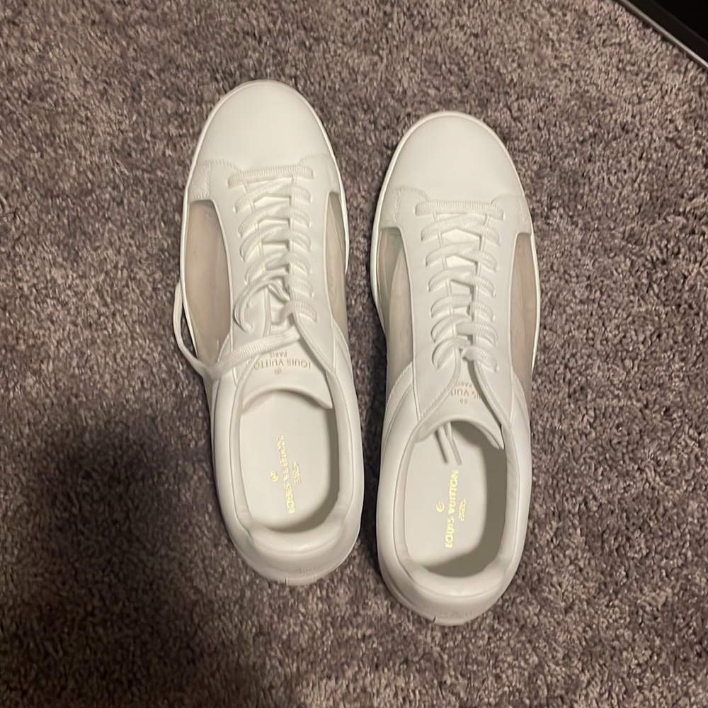 New and Authentic louis vuitton 1a8mak luxembourg sneakers in size 39.5 - Picture 9 of 16